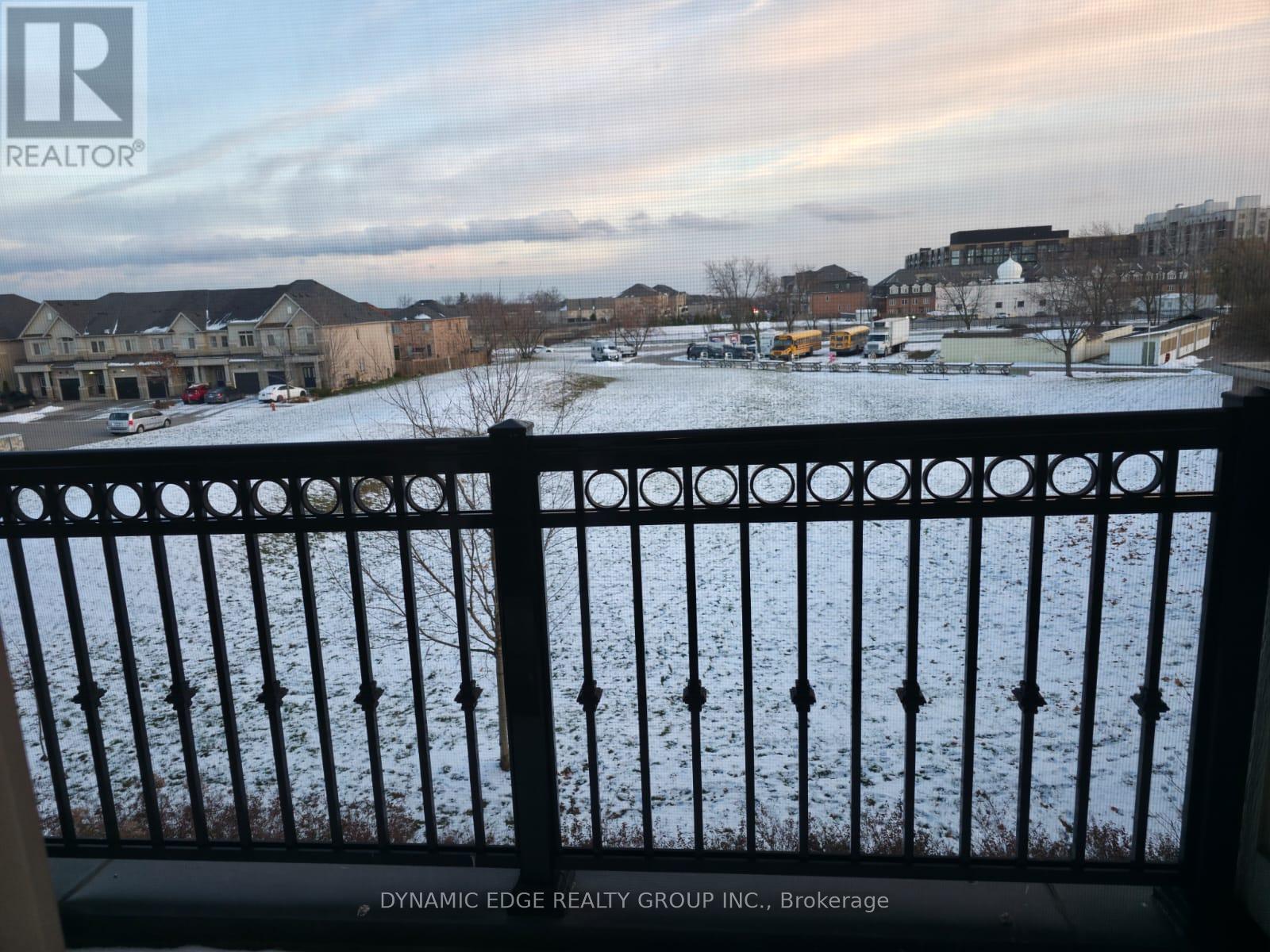 96 - 2441 Greenwich Drive, Oakville, ON - Outdoor With View