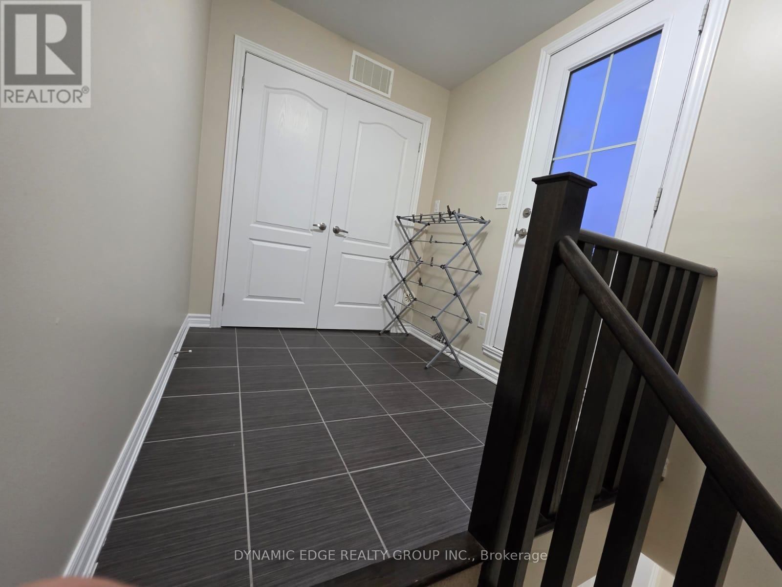 96 - 2441 Greenwich Drive, Oakville, ON - Indoor Photo Showing Other Room