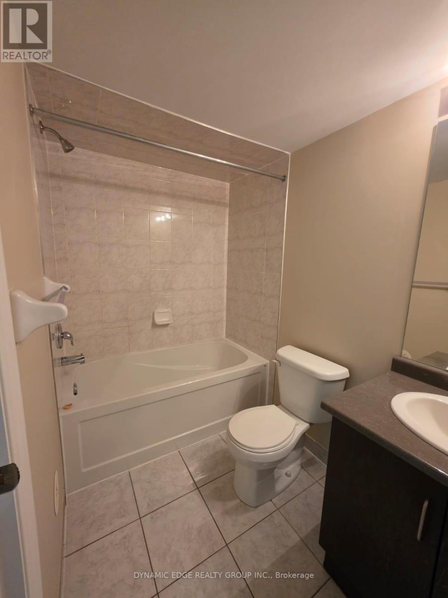 96 - 2441 Greenwich Drive, Oakville, ON - Indoor Photo Showing Bathroom