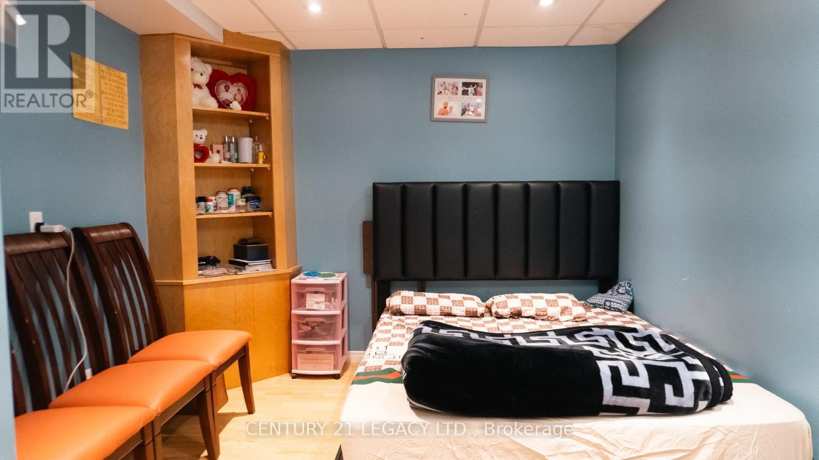 25 Revelstoke Place, Brampton, ON - Indoor Photo Showing Bedroom