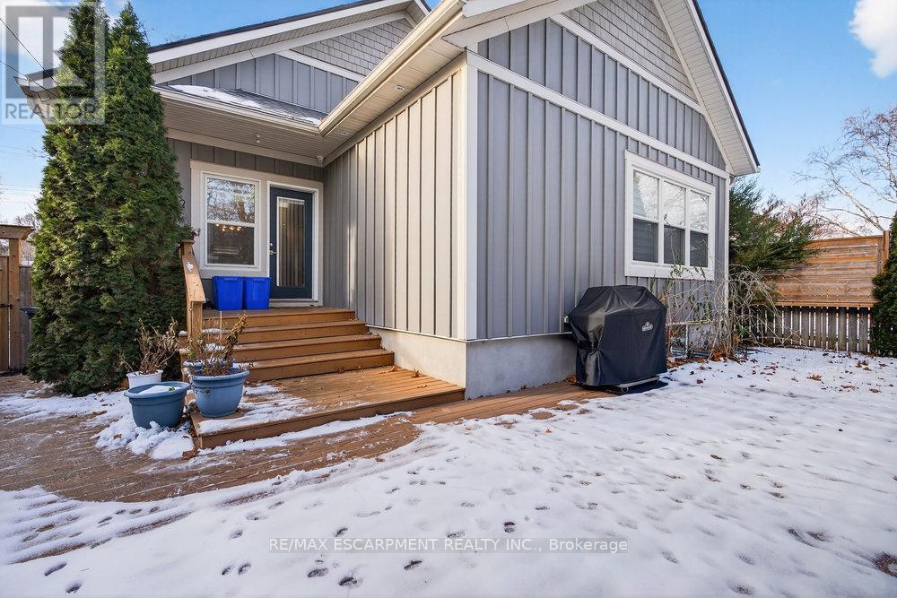 479 Bridgman Avenue, Burlington, ON - Outdoor With Exterior