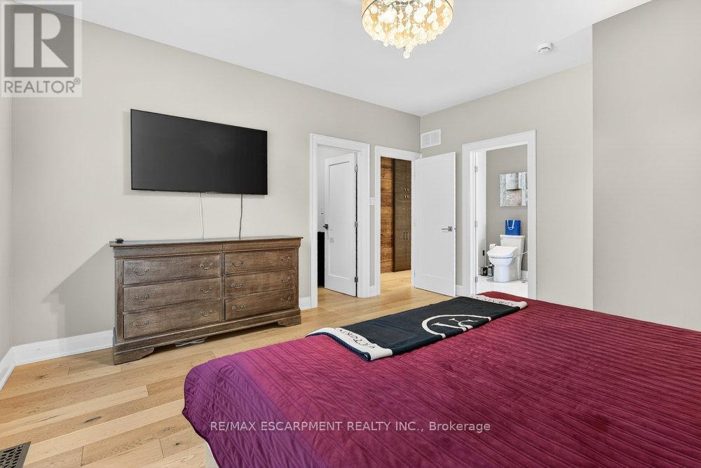 479 Bridgman Avenue, Burlington, ON - Indoor Photo Showing Bedroom