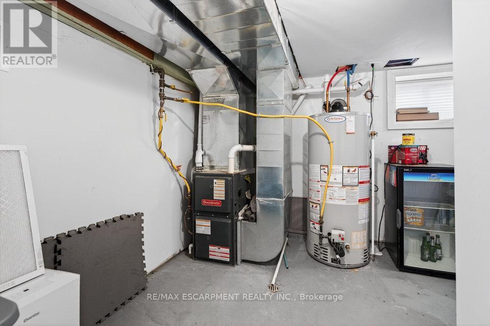 479 Bridgman Avenue, Burlington, ON - Indoor