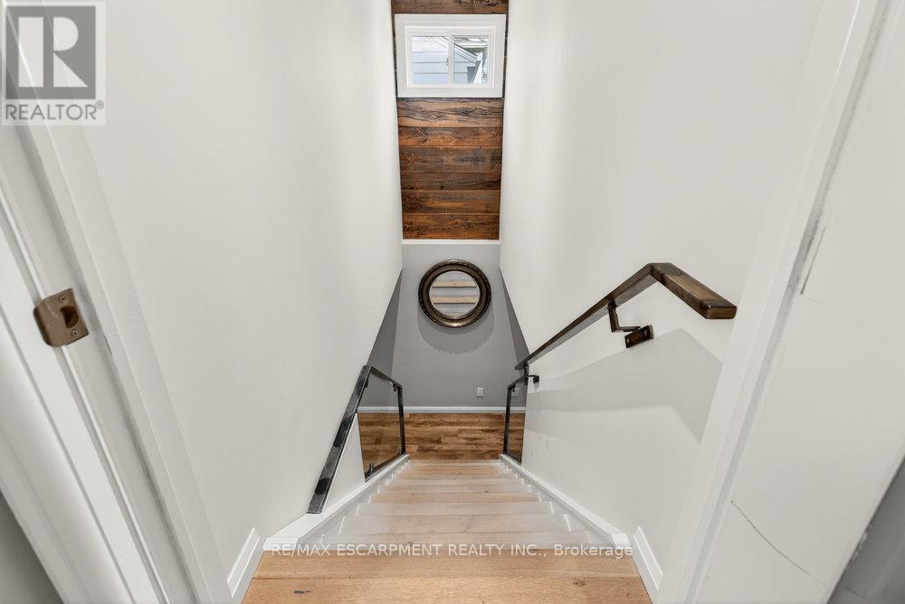 479 Bridgman Avenue, Burlington, ON - Indoor Photo Showing Other Room