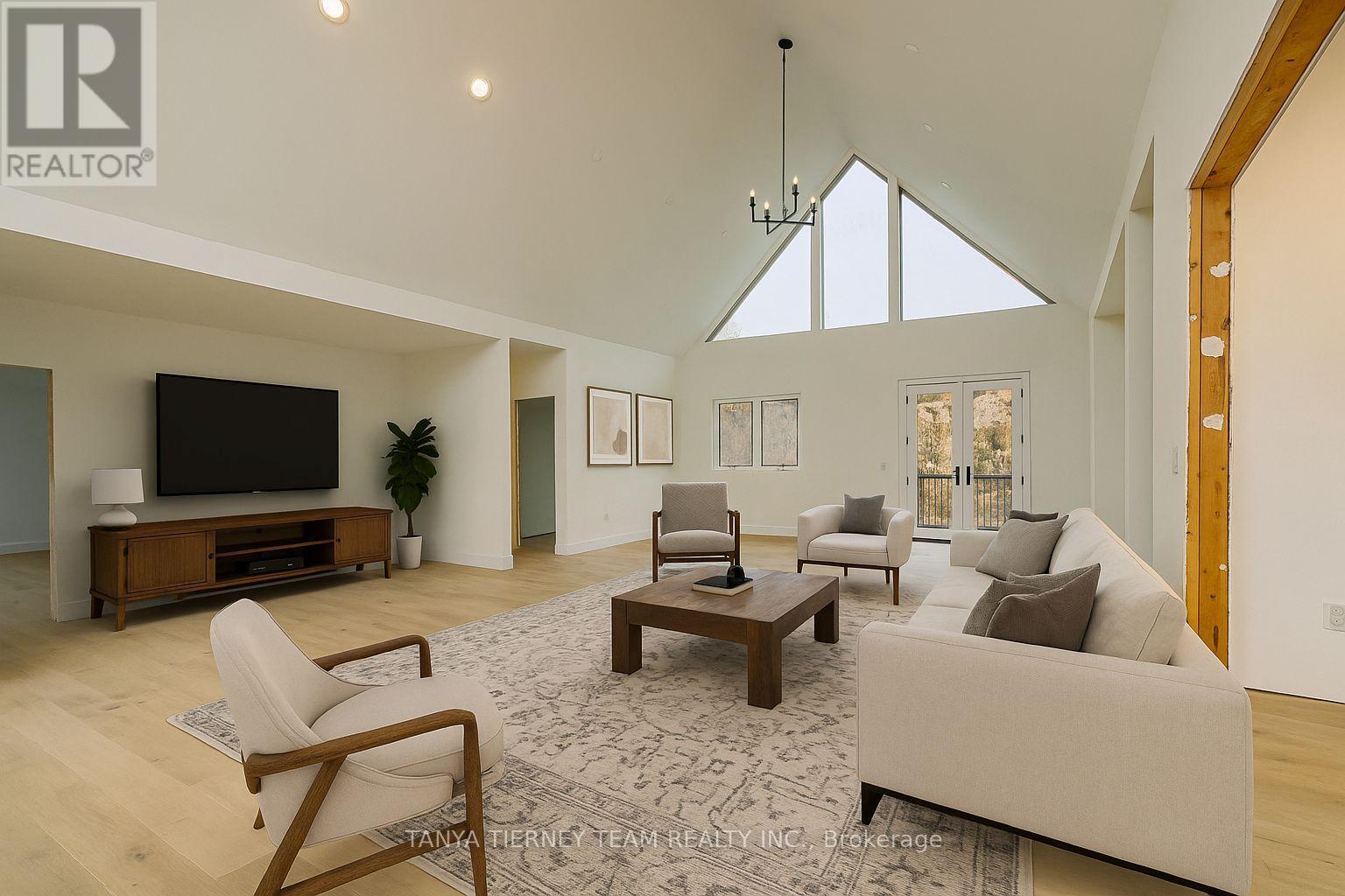 5227 Waldon Road, Hamilton Township, ON - Indoor Photo Showing Living Room