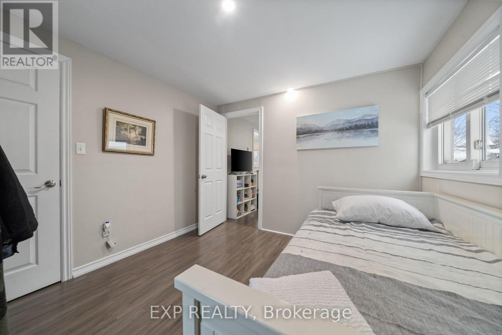 267 Station Street, Belleville (Belleville Ward), ON - Indoor Photo Showing Bedroom