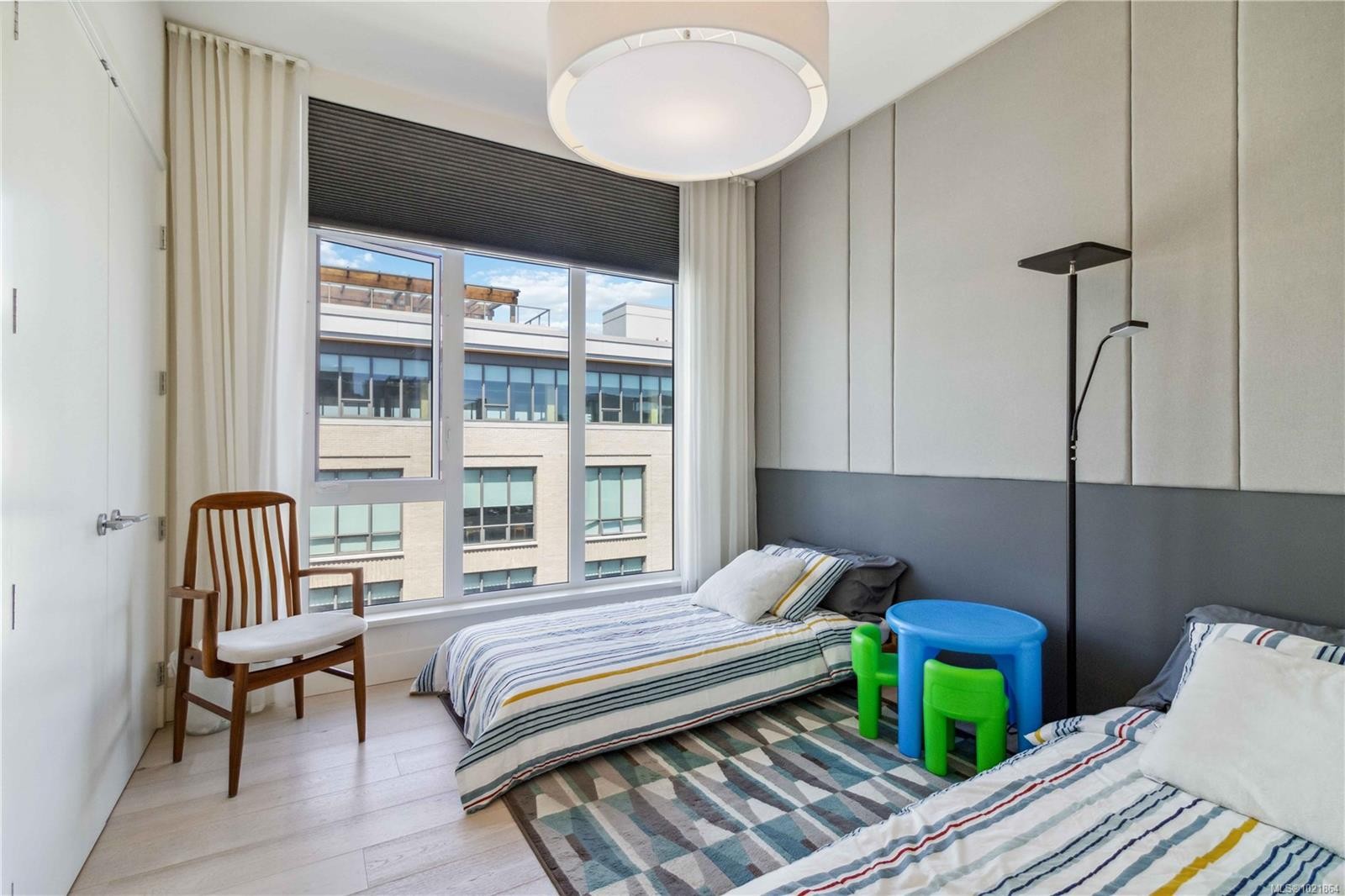 601-501 Park Pl, Esquimalt, BC - Indoor Photo Showing Bedroom