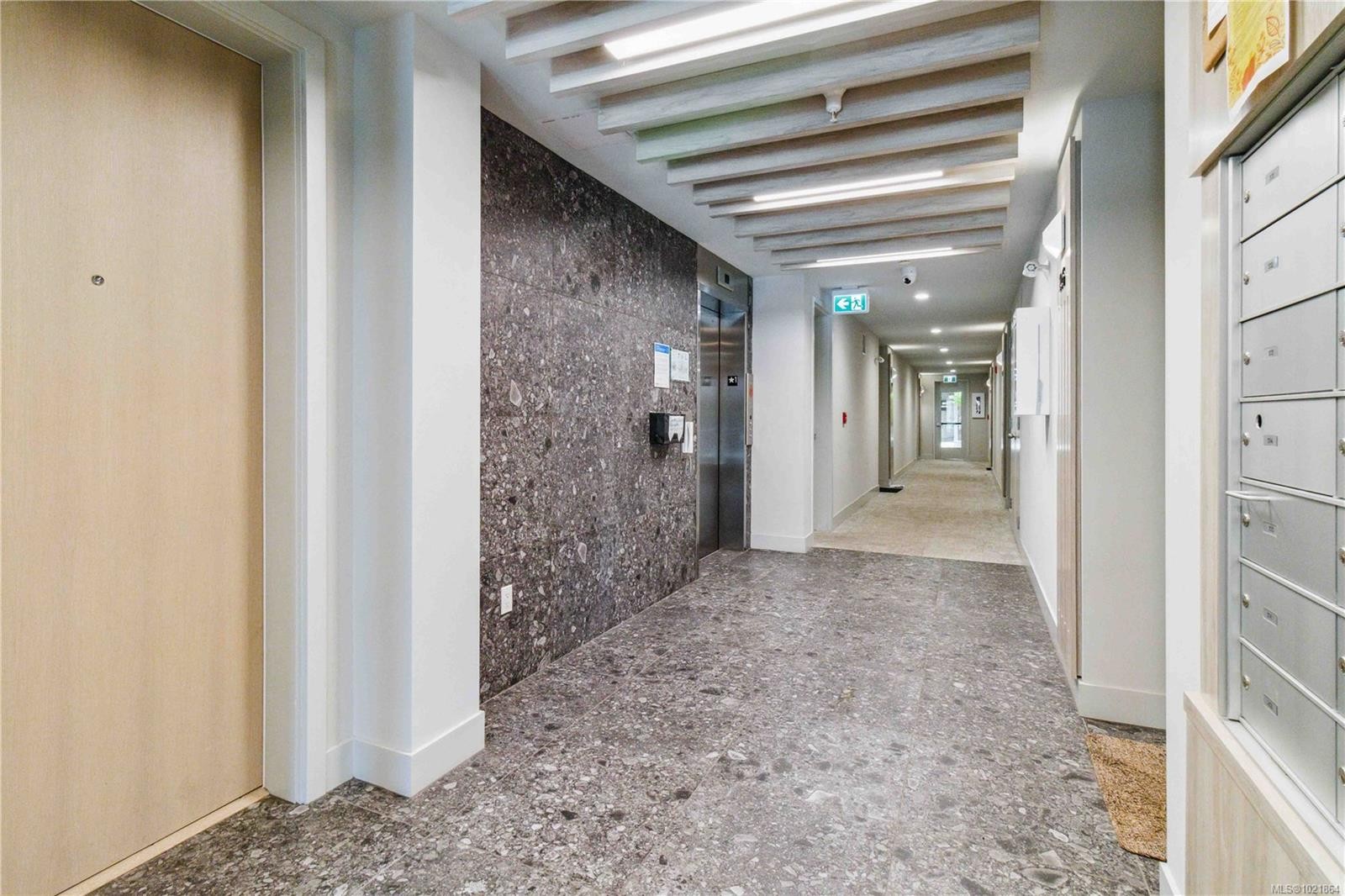 601-501 Park Pl, Esquimalt, BC - Indoor Photo Showing Other Room