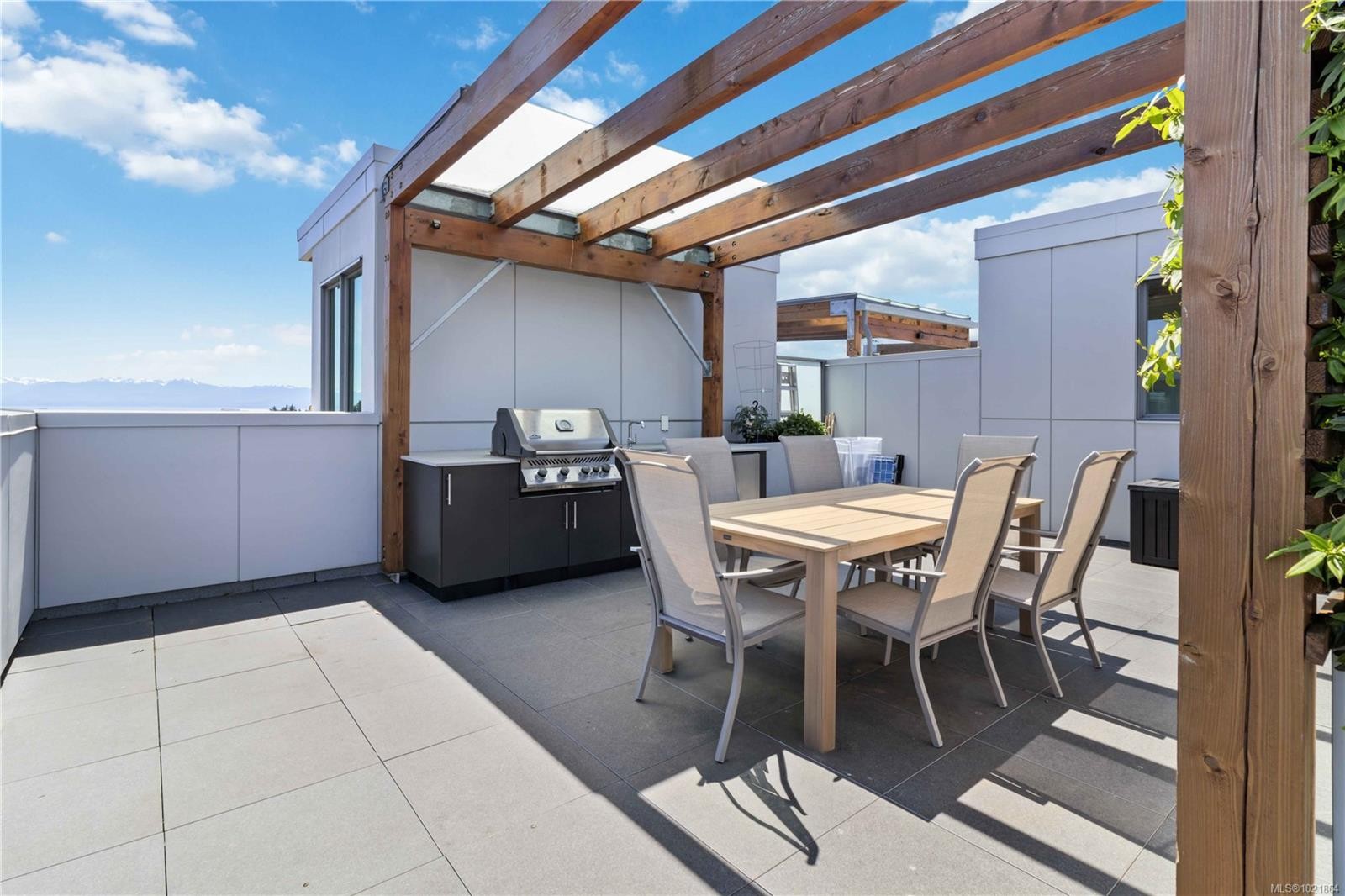 601-501 Park Pl, Esquimalt, BC - Outdoor With Deck Patio Veranda With Exterior