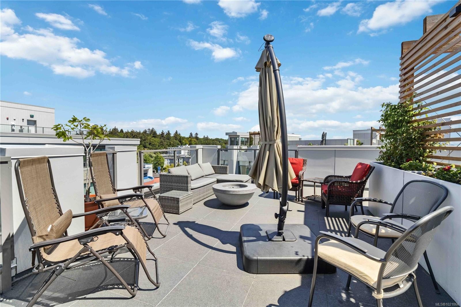 601-501 Park Pl, Esquimalt, BC - Outdoor With Deck Patio Veranda