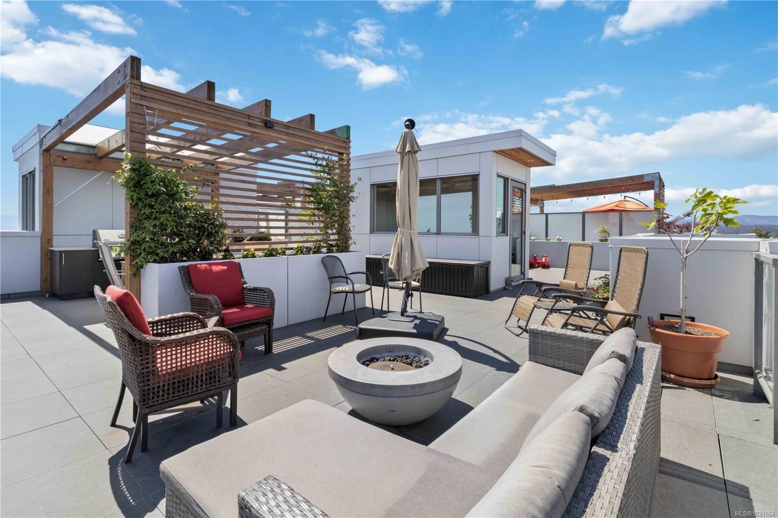 601-501 Park Pl, Esquimalt, BC - Outdoor With Deck Patio Veranda