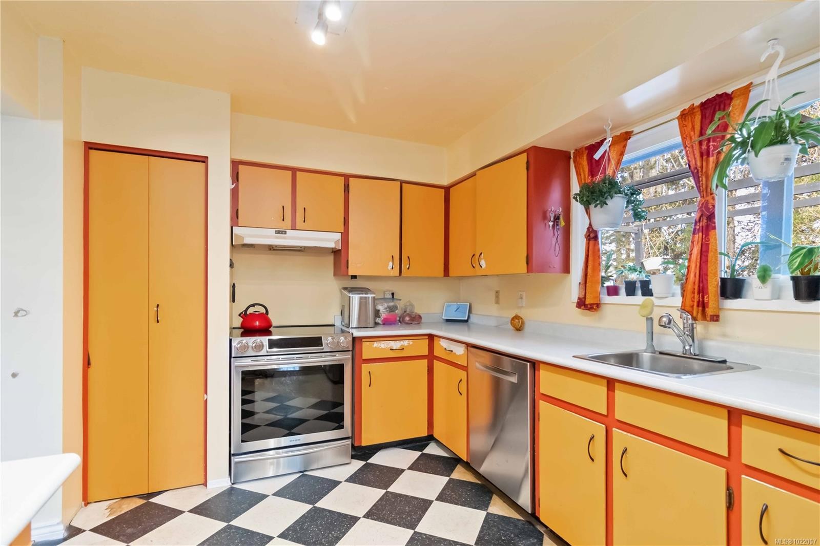 7225 Early Pl, Central Saanich, BC