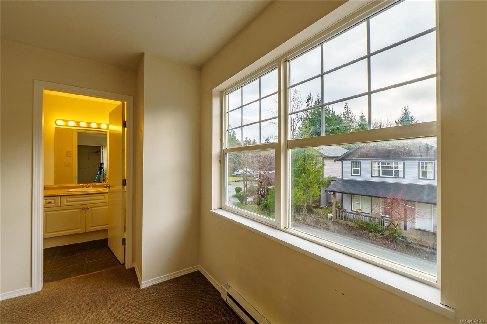 809 Ocean Park Dr, Tofino, BC