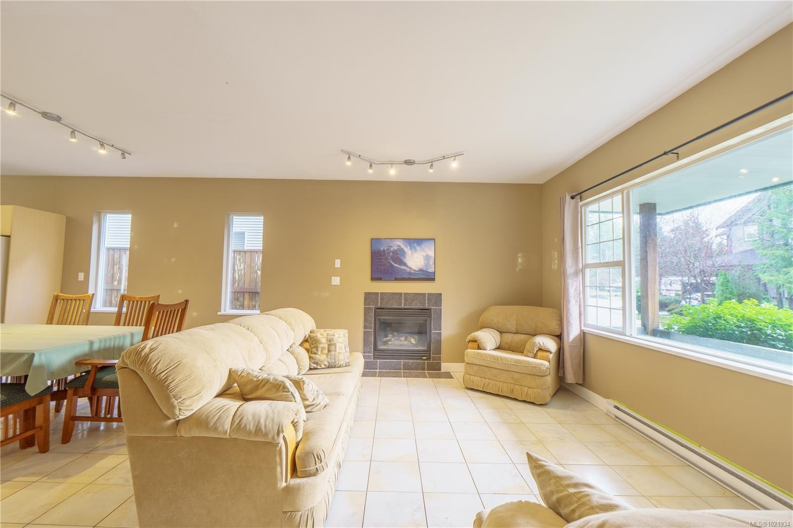 809 Ocean Park Dr, Tofino, BC