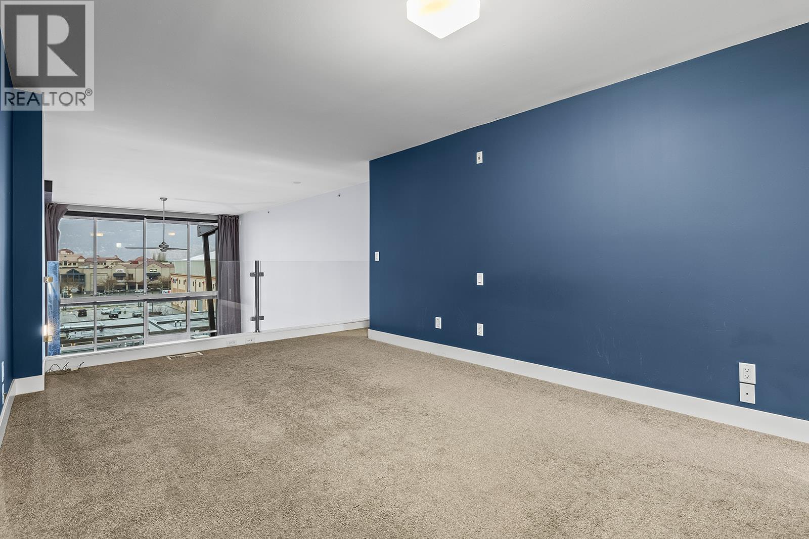 1289 Ellis Street Unit# 411, Kelowna, BC - Indoor Photo Showing Other Room