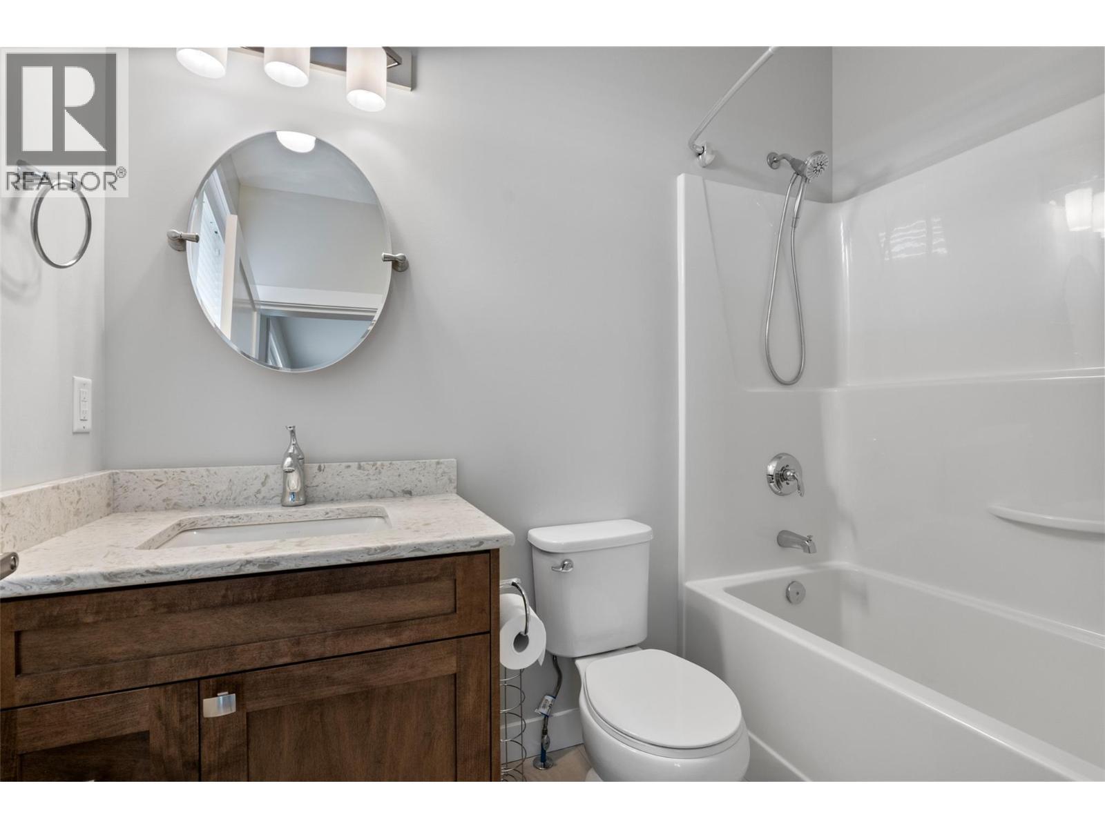 2244 Doubletree Crescent, Kamloops, BC - Indoor Photo Showing Bathroom