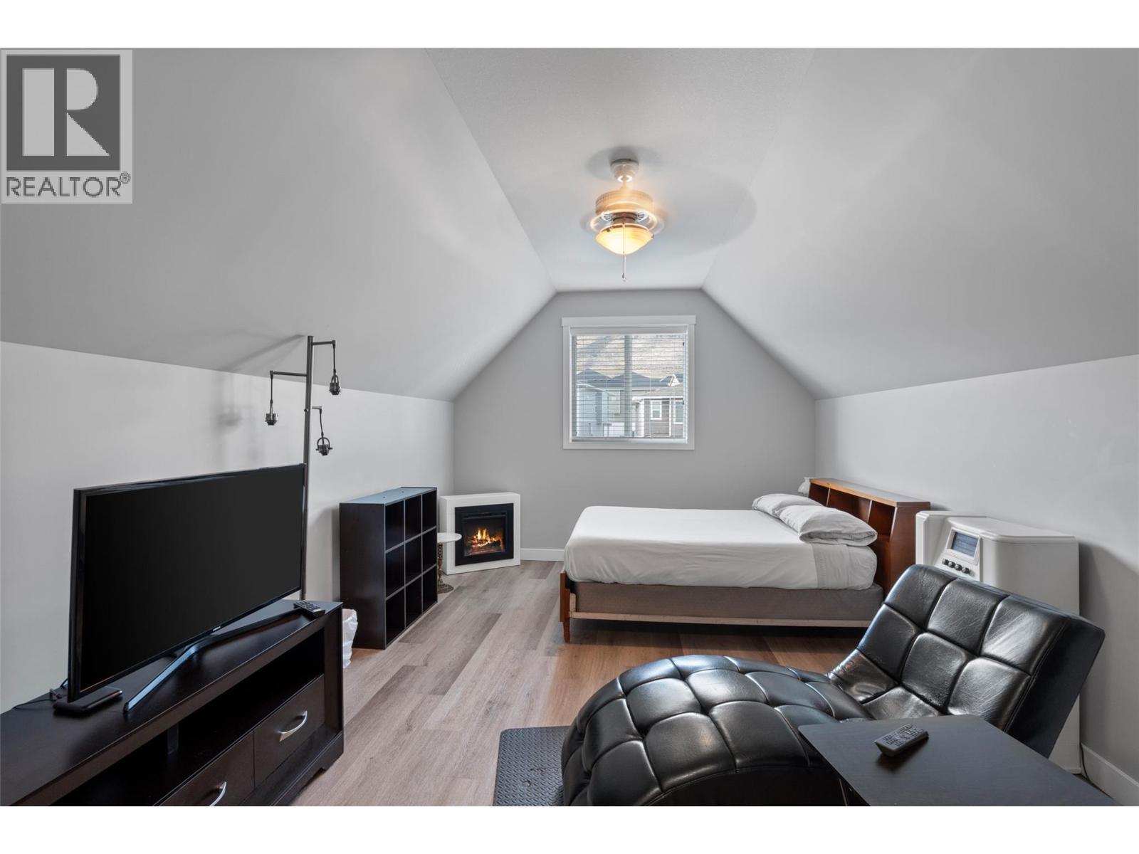 2244 Doubletree Crescent, Kamloops, BC - Indoor Photo Showing Bedroom