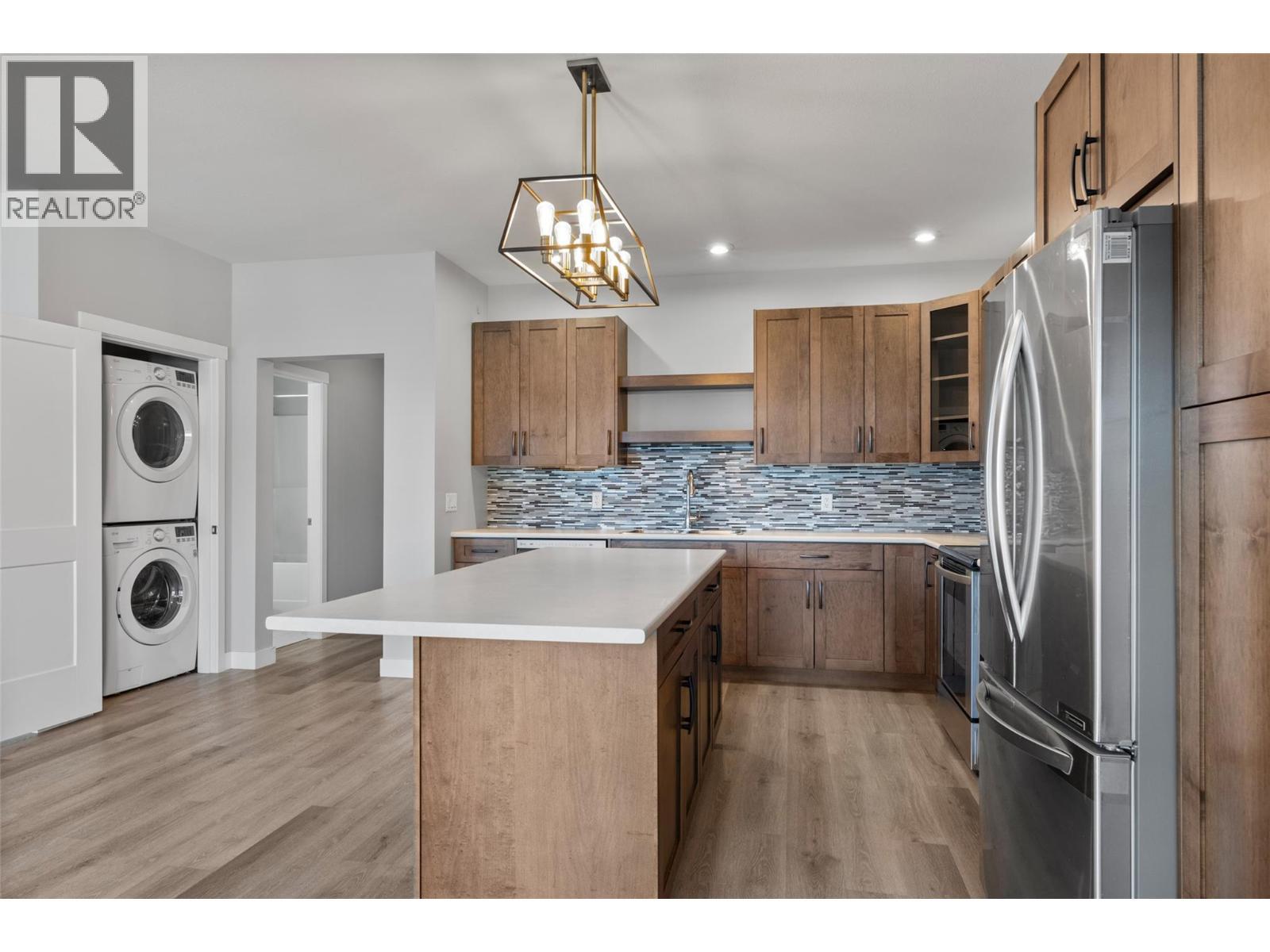 2244 Doubletree Crescent, Kamloops, BC - Indoor Photo Showing Kitchen