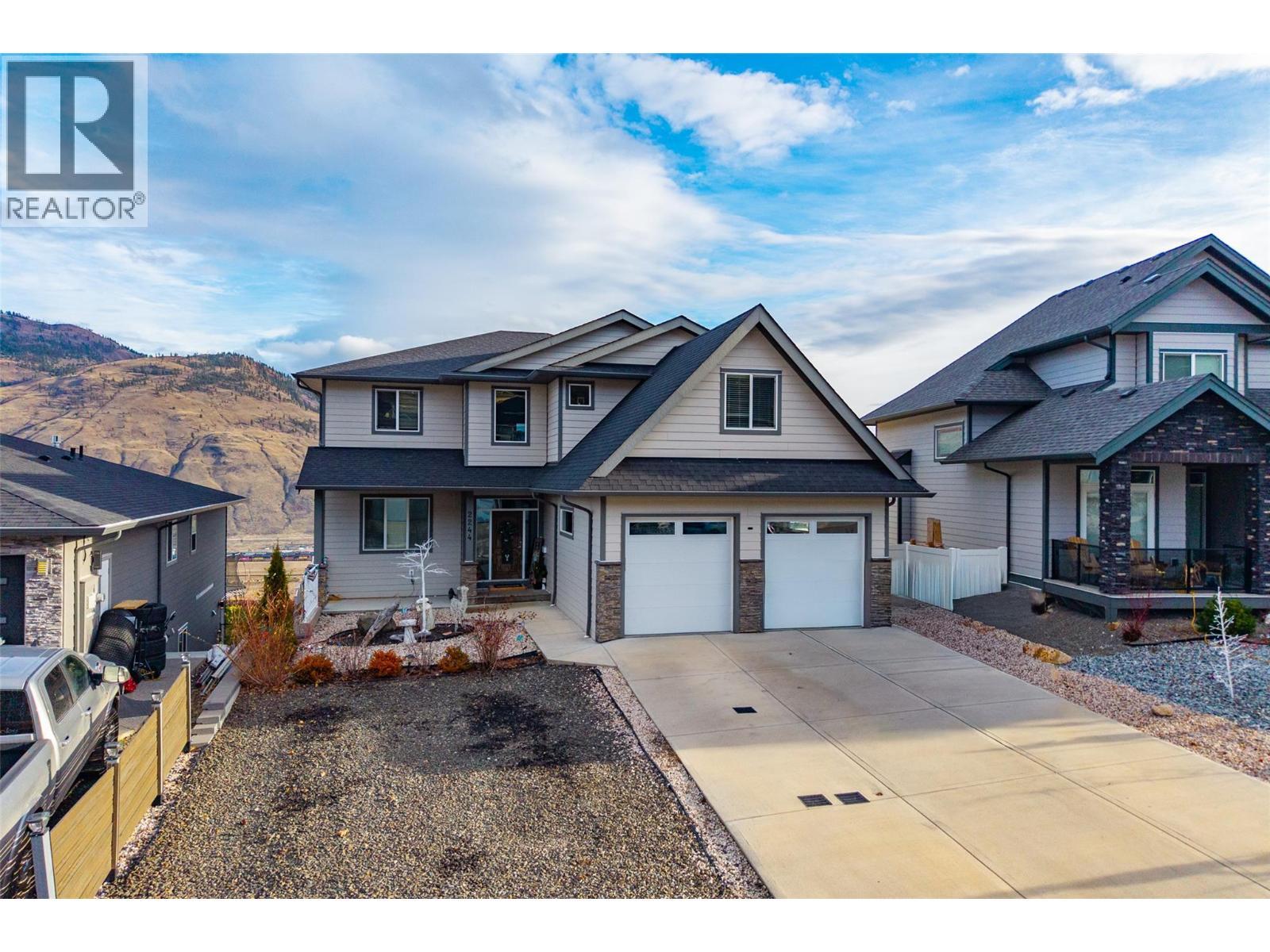 2244 Doubletree Crescent, Kamloops, BC - Outdoor With Facade