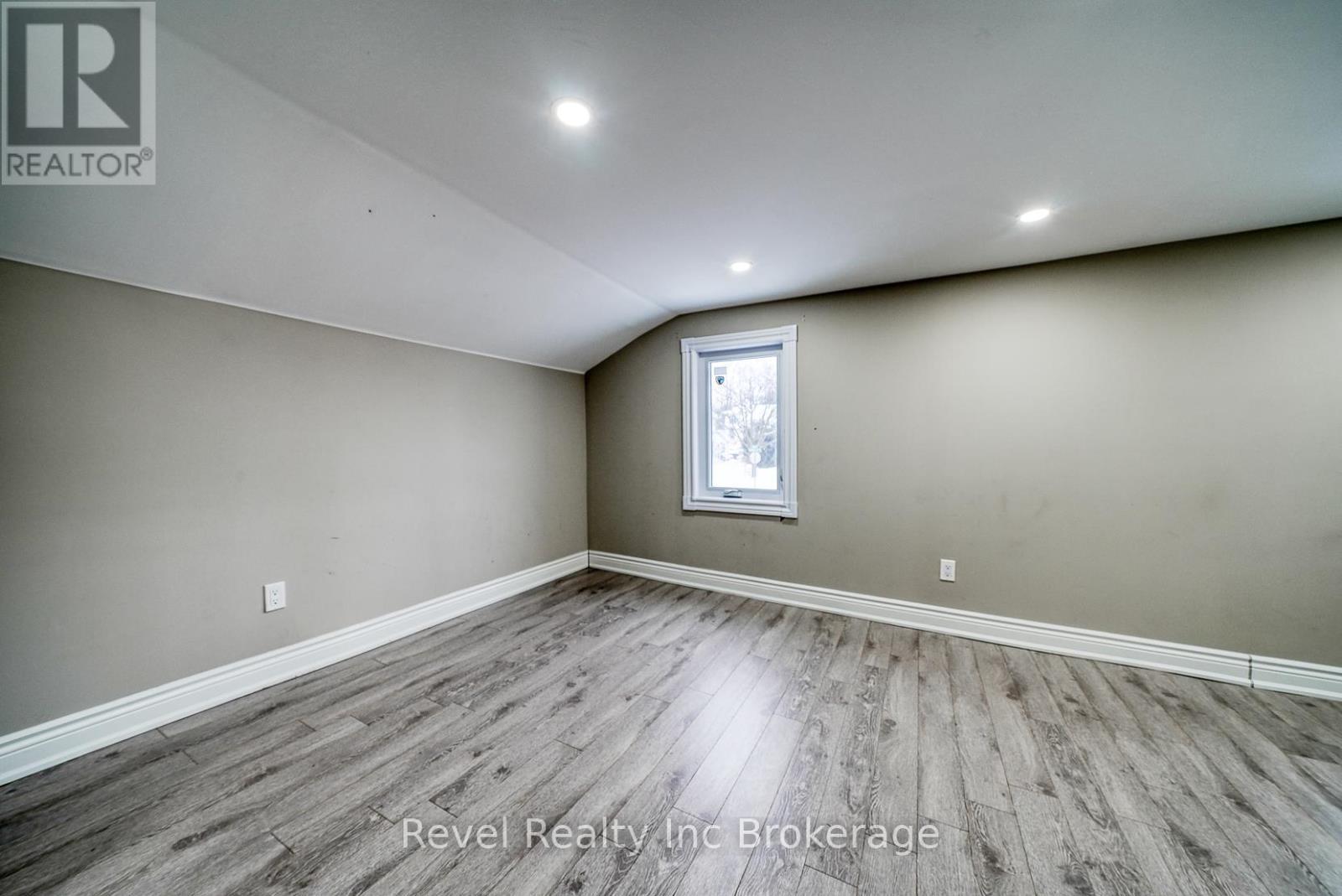 123 Charles Street E, Ingersoll (Ingersoll - South), ON - Indoor Photo Showing Other Room