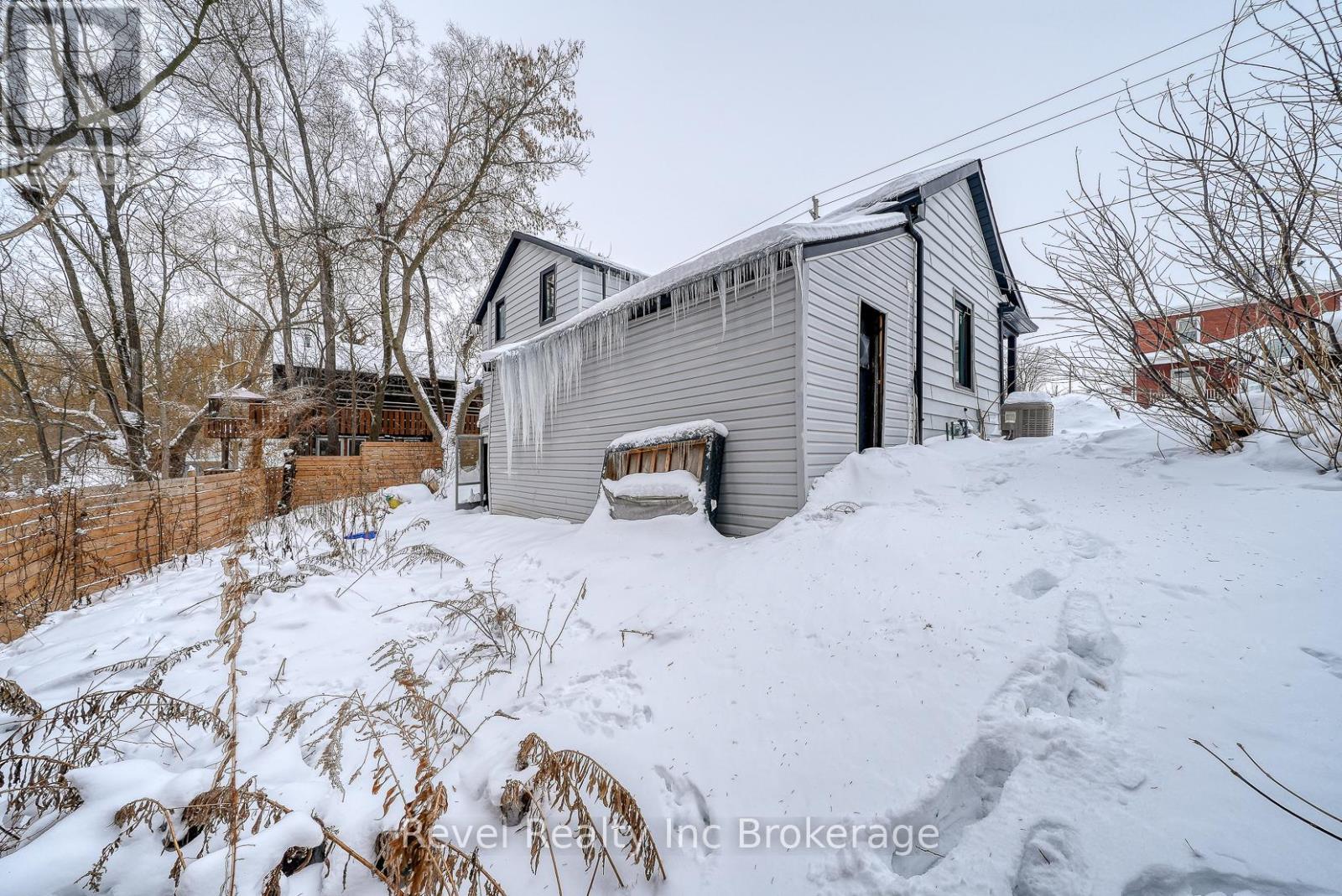 123 Charles Street E, Ingersoll (Ingersoll - South), ON - Outdoor
