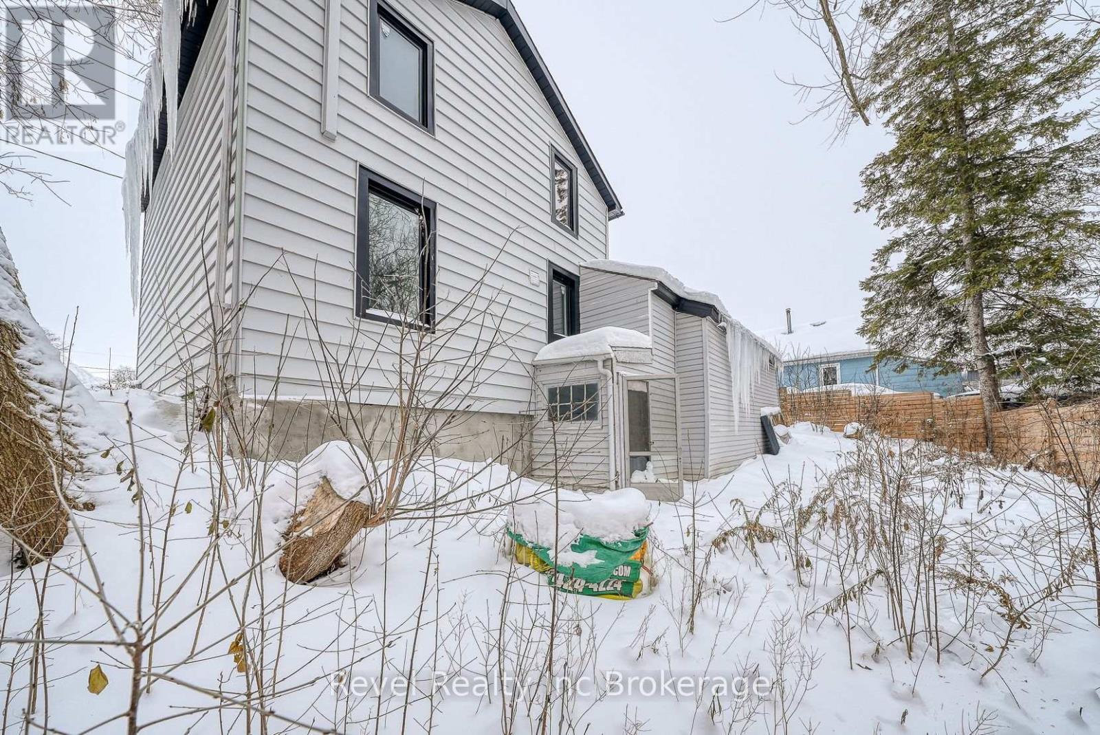 123 Charles Street E, Ingersoll (Ingersoll - South), ON - Outdoor