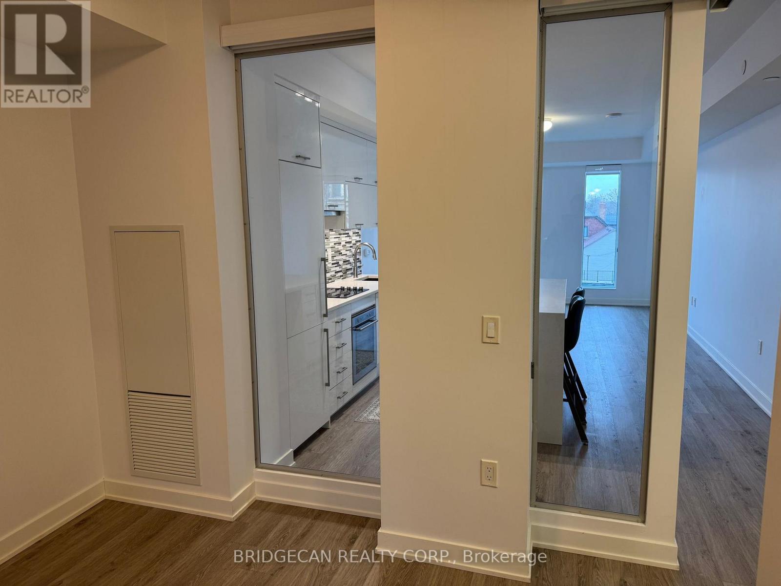 414 - 106 Dovercourt Road, Toronto, ON - Indoor Photo Showing Other Room