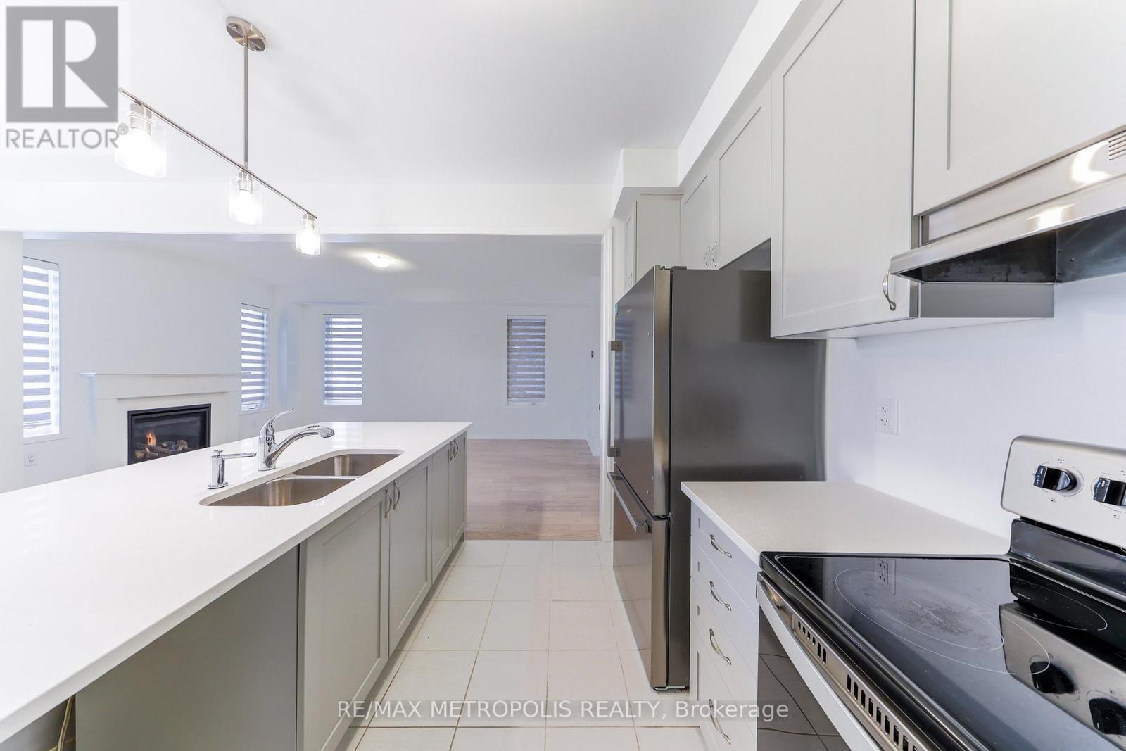 1493 Hawktail Path, Pickering, ON - Indoor Photo Showing Kitchen With Double Sink