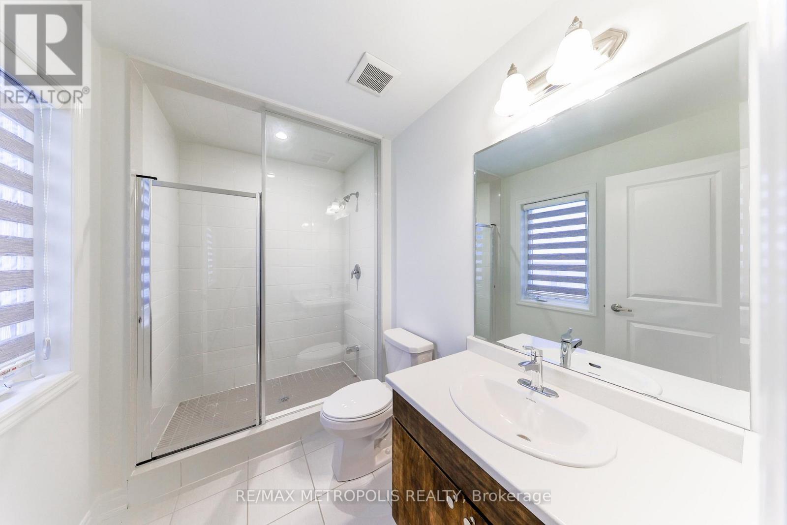 1493 Hawktail Path, Pickering, ON - Indoor Photo Showing Bathroom