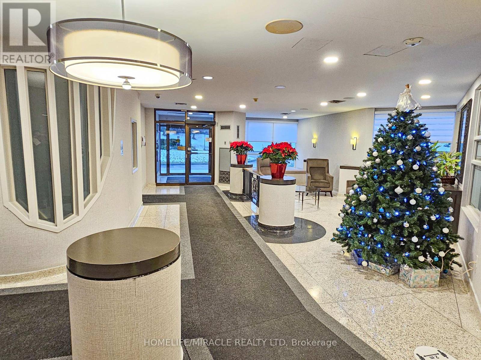 1206 - 12 Laurelcrest Street, Brampton, ON - Indoor Photo Showing Other Room