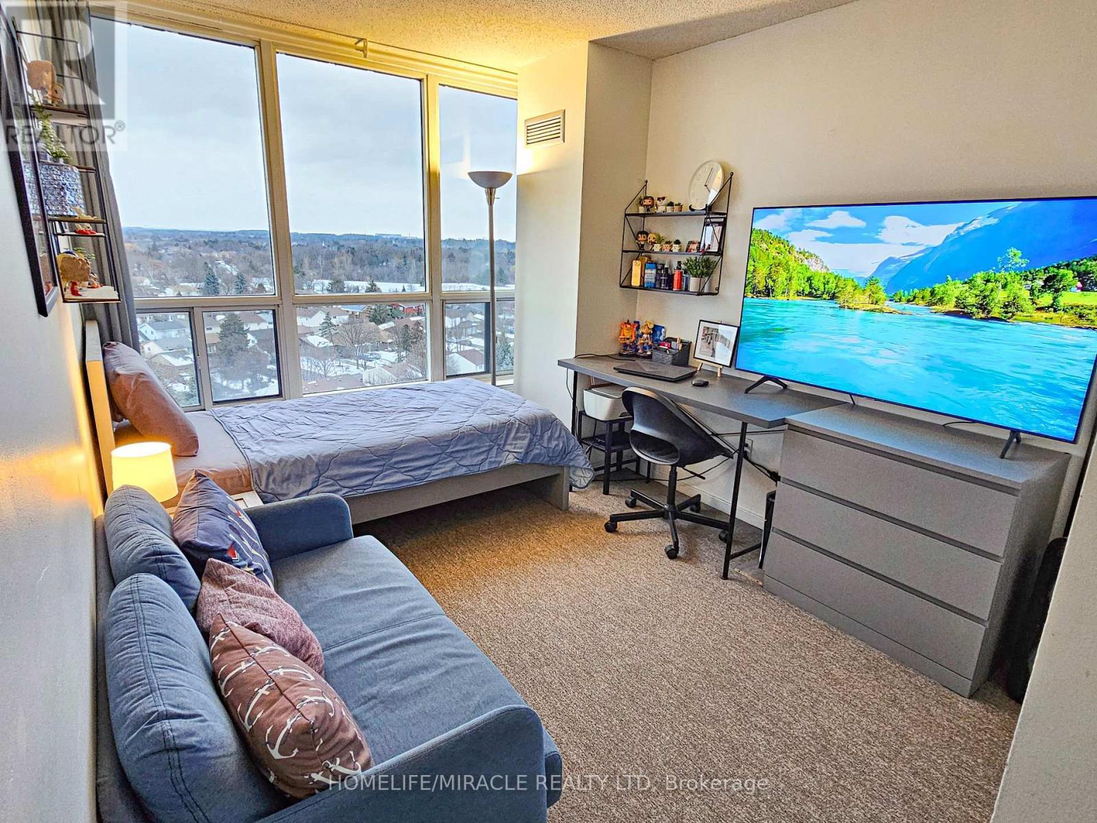 1206 - 12 Laurelcrest Street, Brampton, ON - Indoor Photo Showing Bedroom