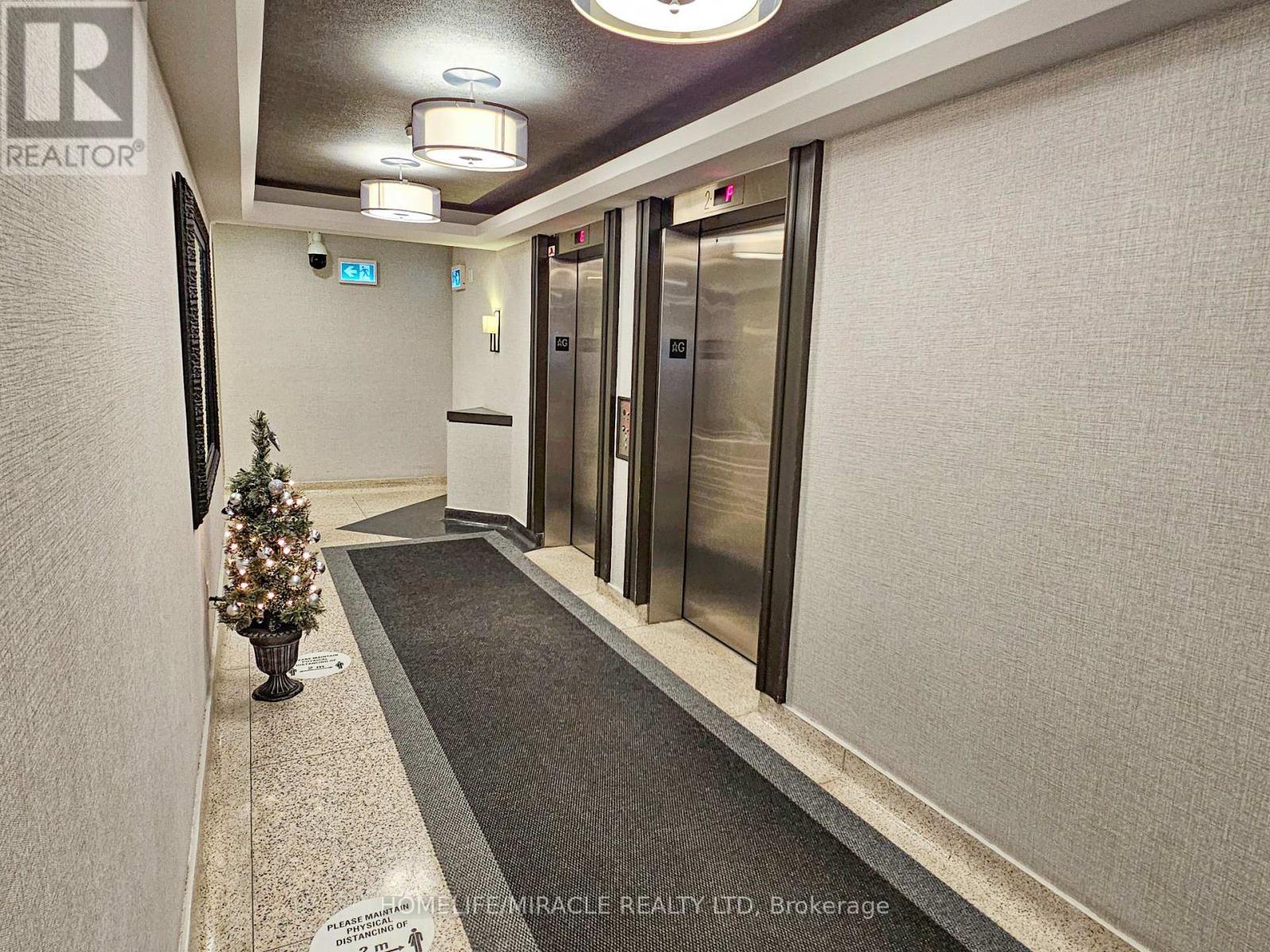 1206 - 12 Laurelcrest Street, Brampton, ON - Indoor Photo Showing Other Room