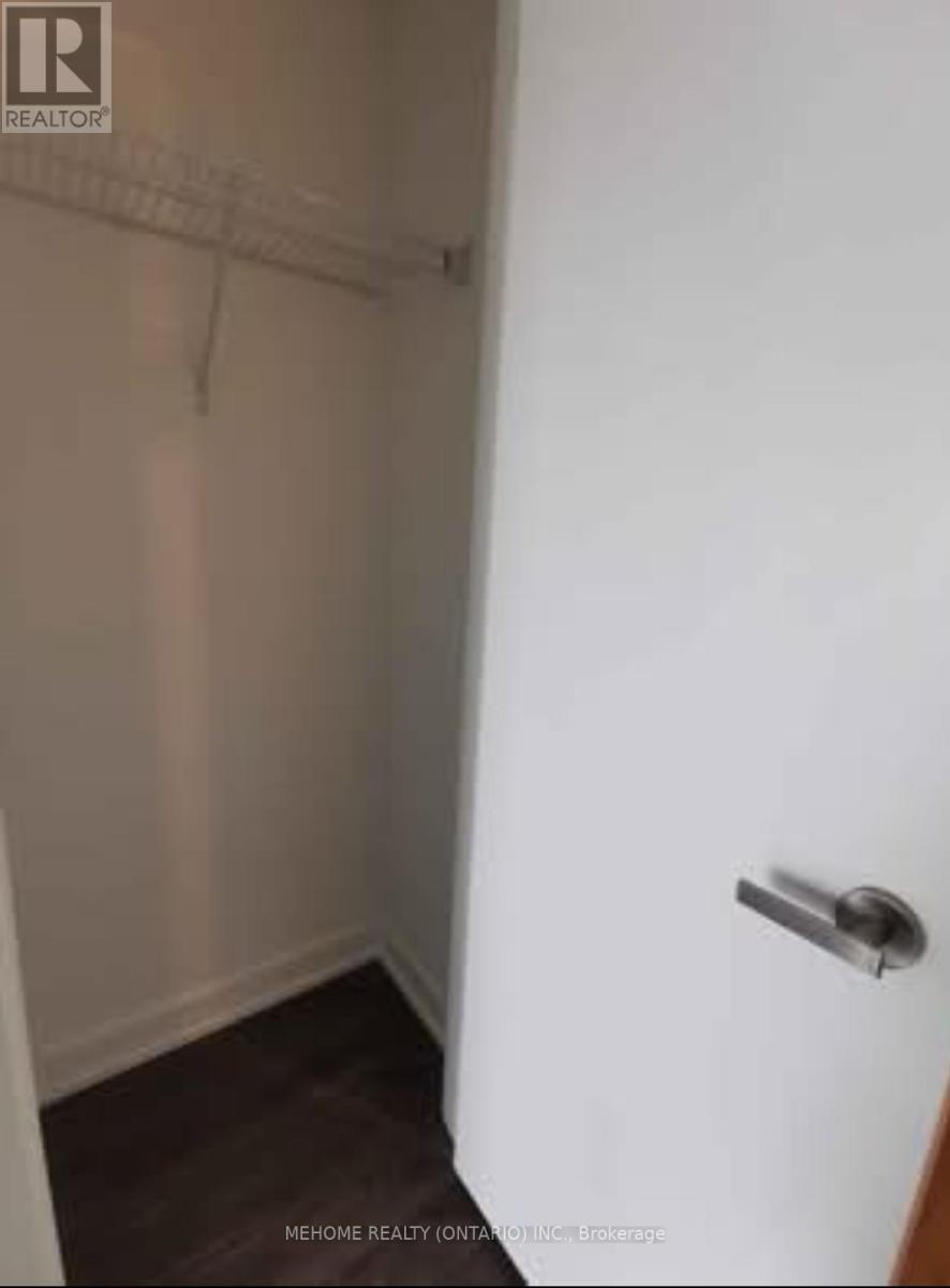 4116 - 88 Queen Street E, Toronto, ON - Indoor