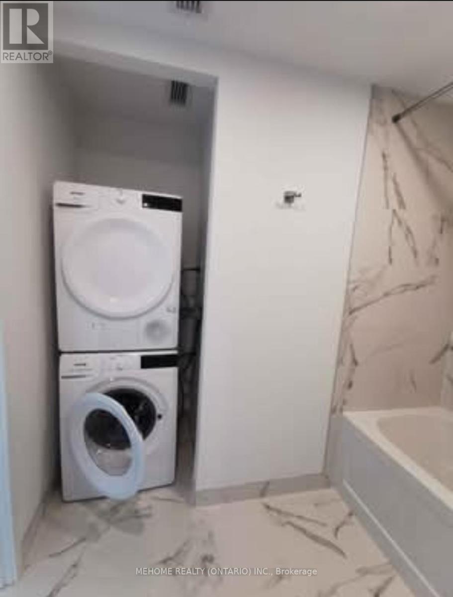 4116 - 88 Queen Street E, Toronto, ON - Indoor Photo Showing Laundry Room