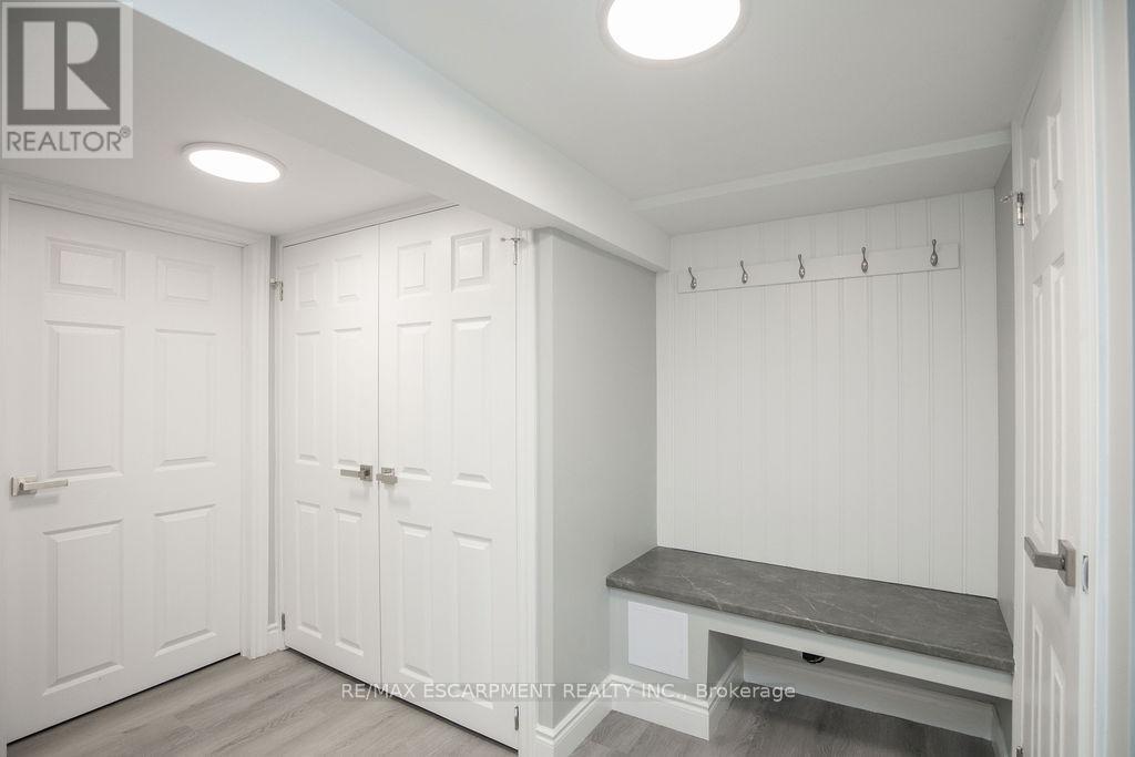 1 - 22 Prospect Street S, Hamilton, ON - Indoor Photo Showing Other Room