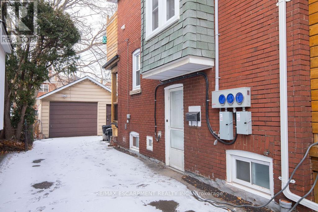 1 - 22 Prospect Street S, Hamilton, ON - Outdoor With Exterior