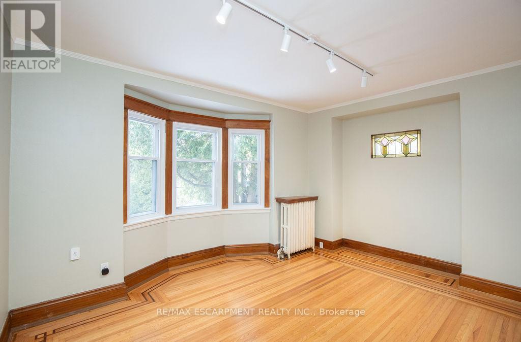 Living Room - 1 - 22 Prospect Street S, Hamilton, ON - Indoor Photo Showing Other Room