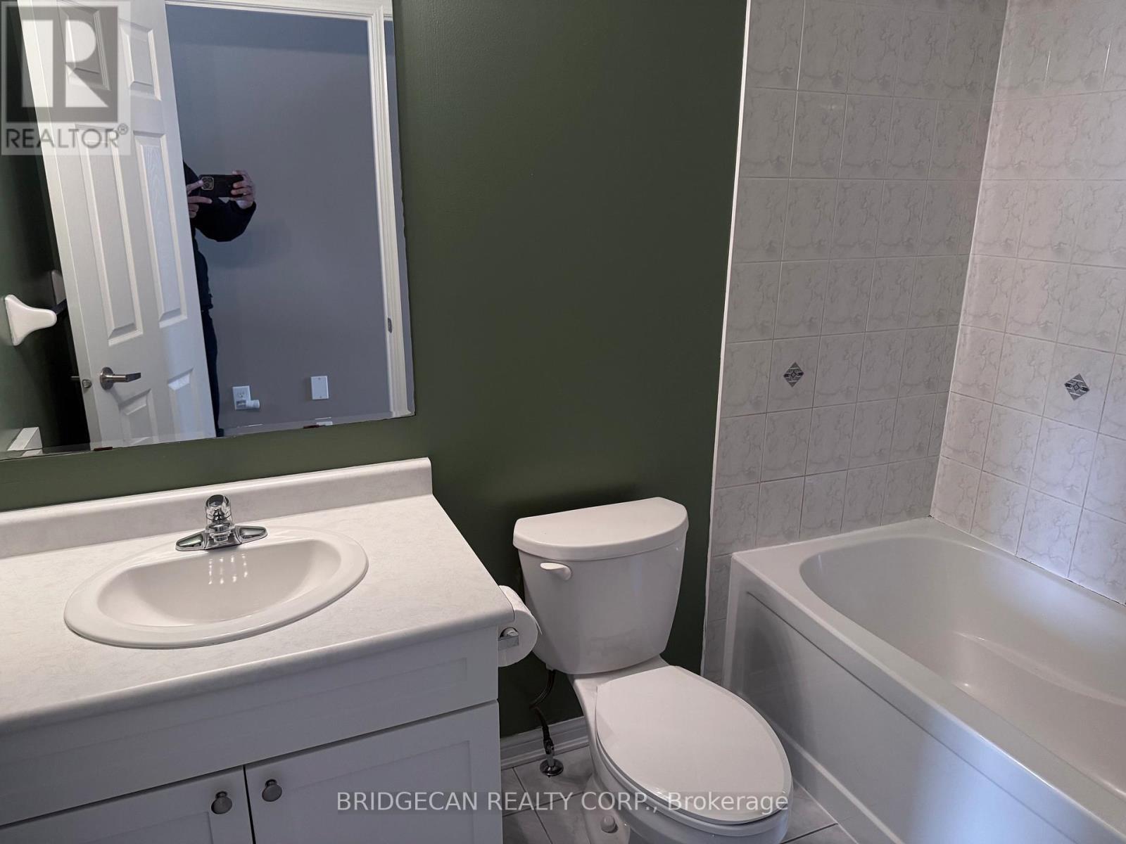 50 Emick Drive, Hamilton, ON - Indoor Photo Showing Bathroom