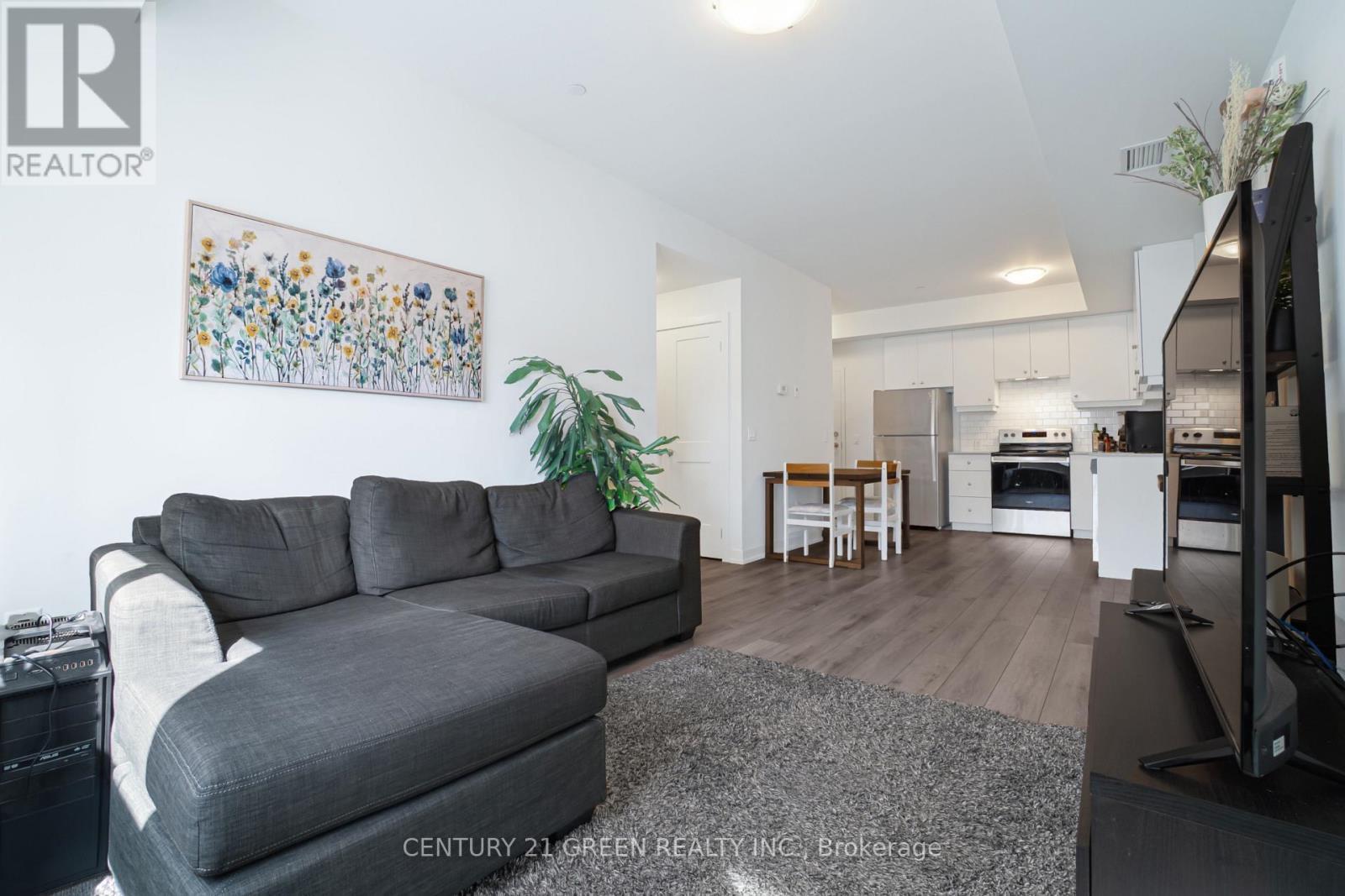 407 - 255 Northfield Drive E, Waterloo, ON - Indoor Photo Showing Living Room