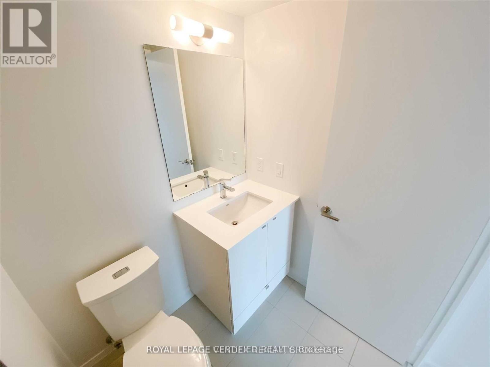 1009 - 1461 Lawrence Avenue W, Toronto, ON - Indoor Photo Showing Bathroom