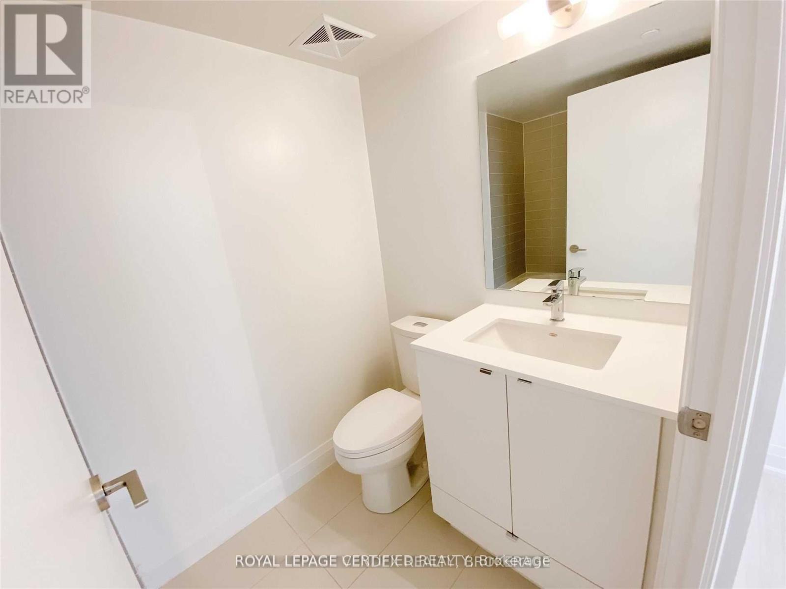 1009 - 1461 Lawrence Avenue W, Toronto, ON - Indoor Photo Showing Bathroom
