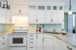 plenty of counter space -