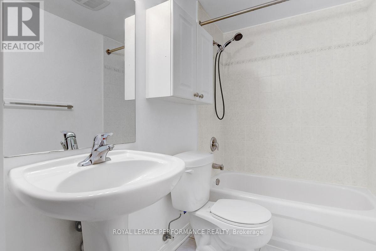 103 - 134 York Street, Ottawa, ON - Indoor Photo Showing Bathroom