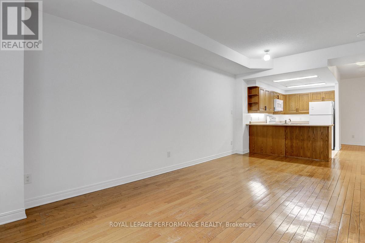103 - 134 York Street, Ottawa, ON - Indoor Photo Showing Kitchen