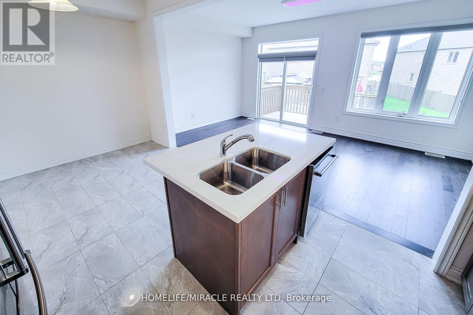 1101 Garner Road, Hamilton, ON - Indoor Photo Showing Kitchen With Double Sink