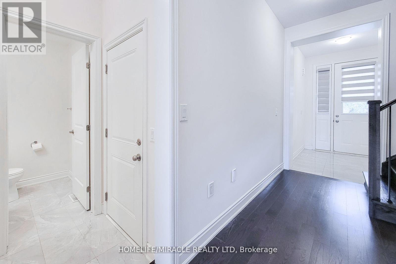 1101 Garner Road, Hamilton, ON - Indoor Photo Showing Other Room