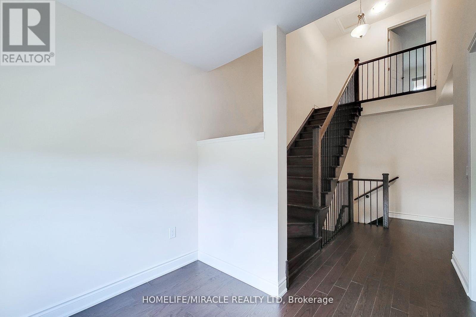 1101 Garner Road, Hamilton, ON - Indoor Photo Showing Other Room