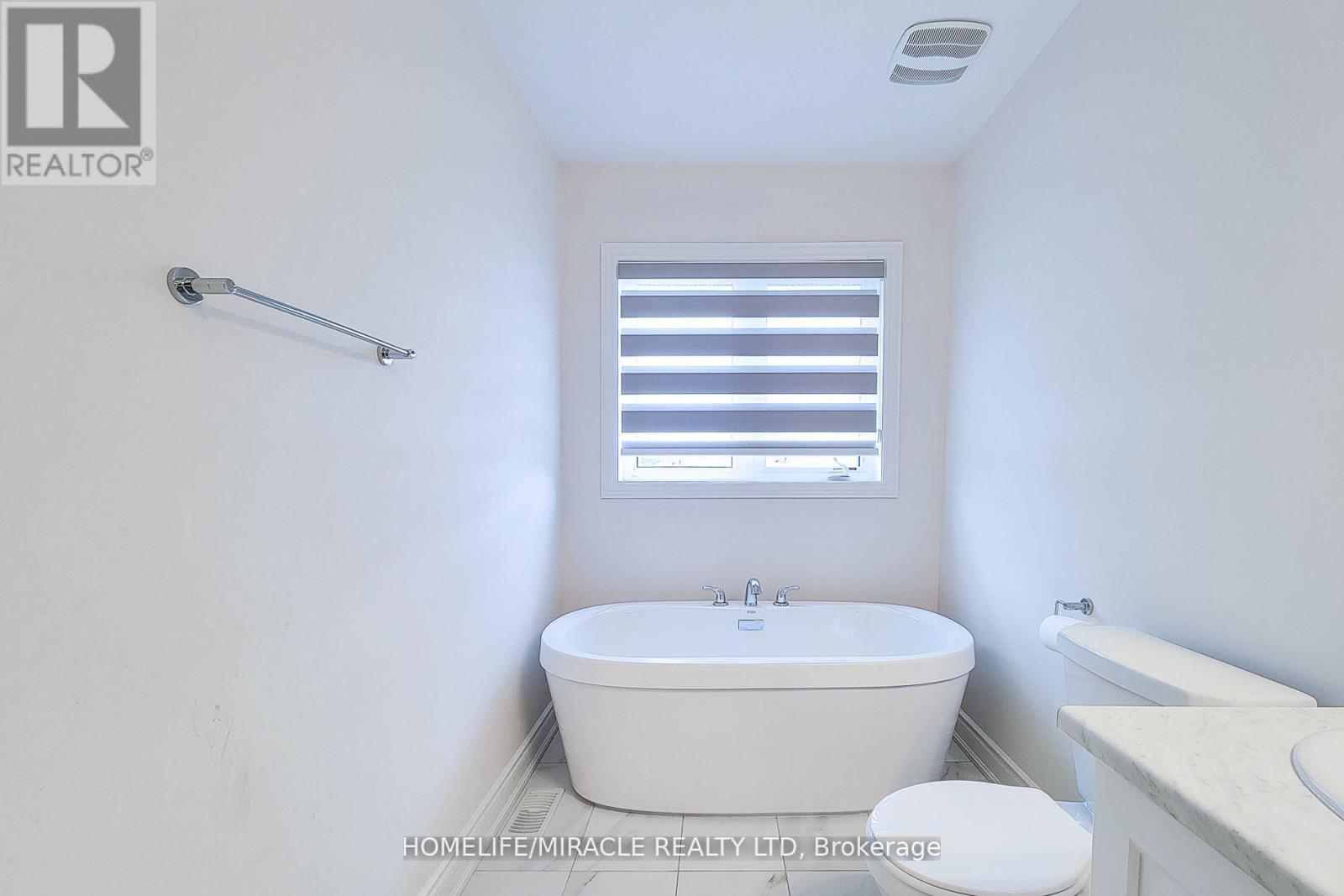 1101 Garner Road, Hamilton, ON - Indoor Photo Showing Bathroom