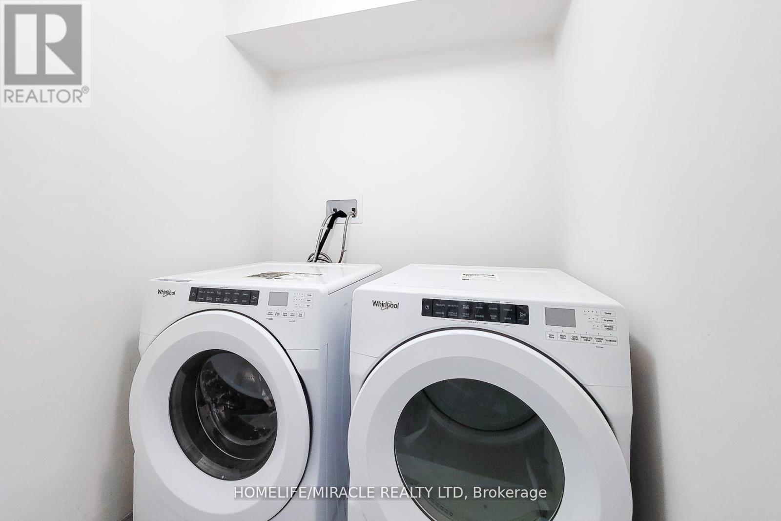 1101 Garner Road, Hamilton, ON - Indoor Photo Showing Laundry Room