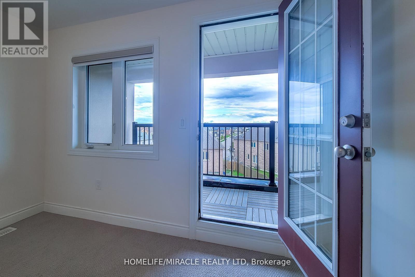 1101 Garner Road, Hamilton, ON - Indoor Photo Showing Other Room